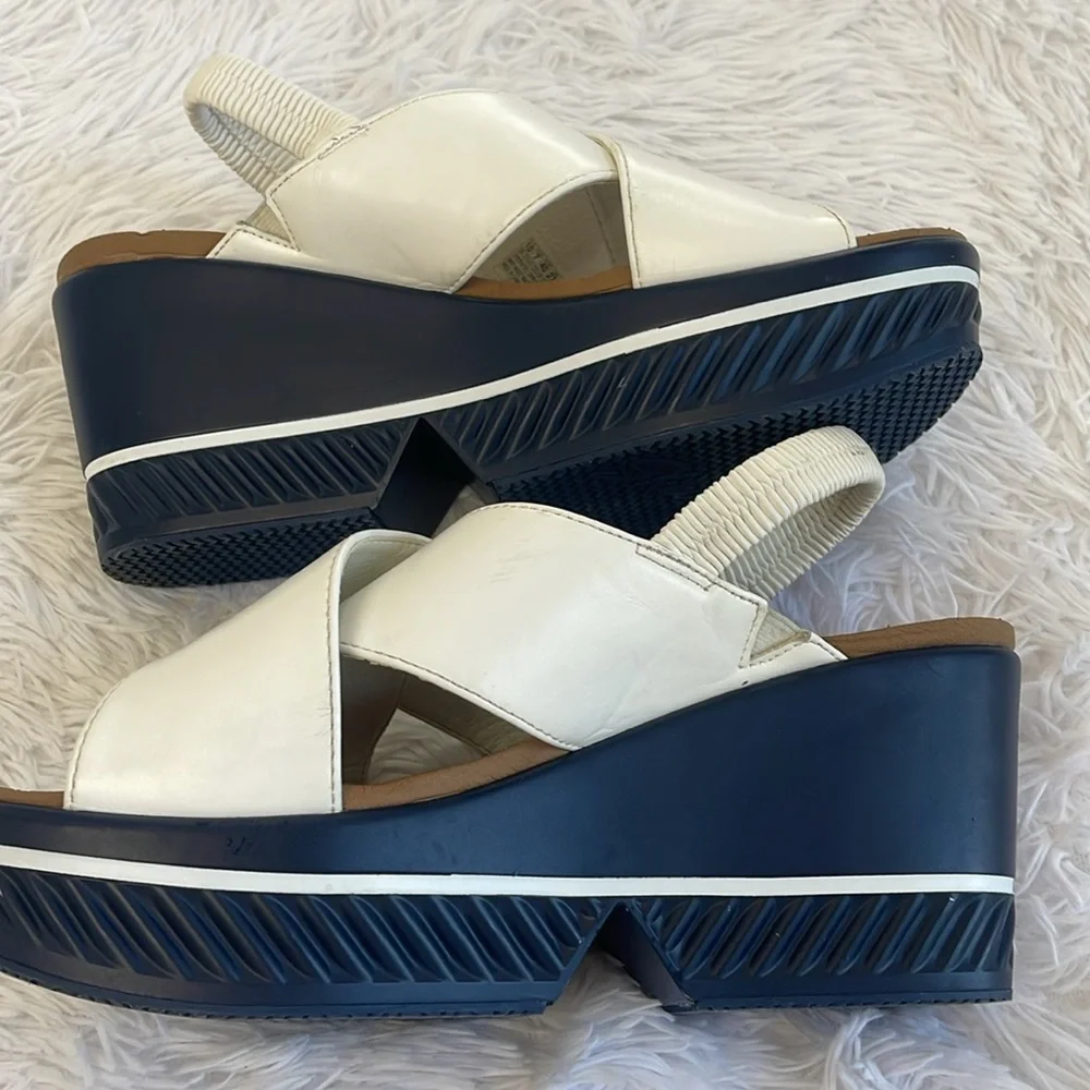 Skechers White and Navy Blue Wedge Sandals with Modern Design WOMENS SIZE 10